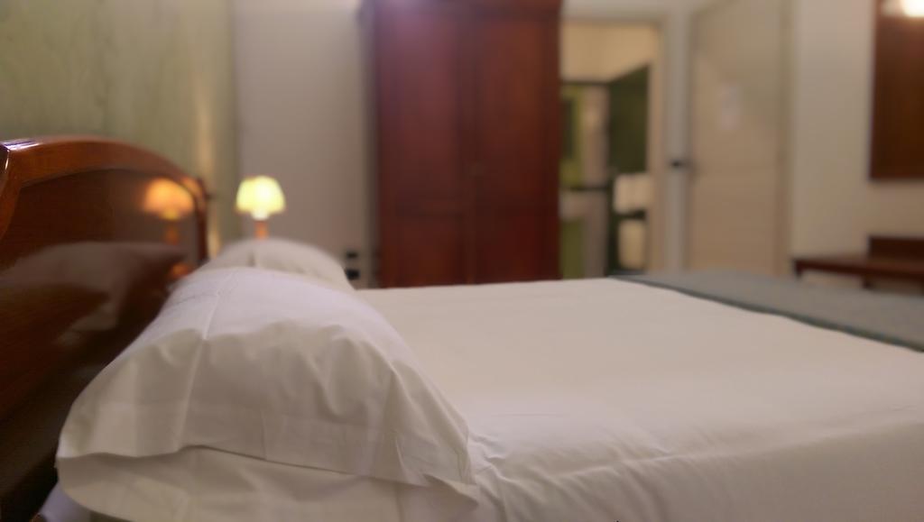 B&B Porta Di Mare Катандзаро Экстерьер фото